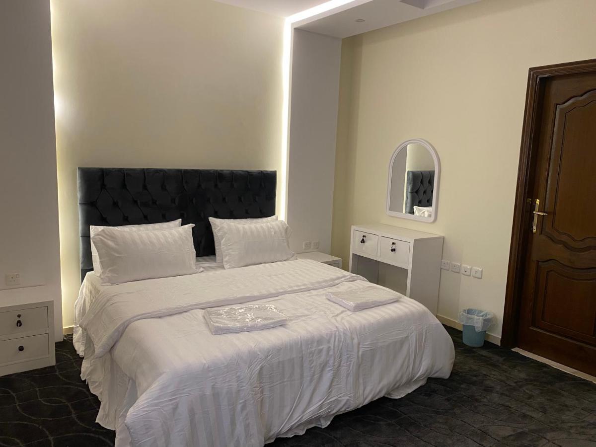 Al Diyafah Apts Medina Exteriör bild